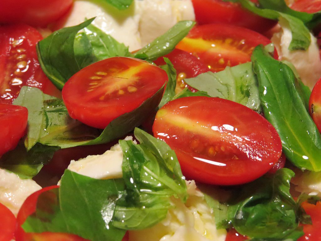 Caprese salad with cherry tomatoes from Basotxerri from Wikimedia Commons